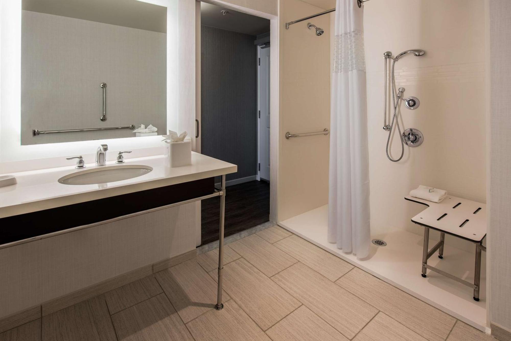 Hampton Inn & Suites Washington, D.C. - Navy Yard Экстерьер фото