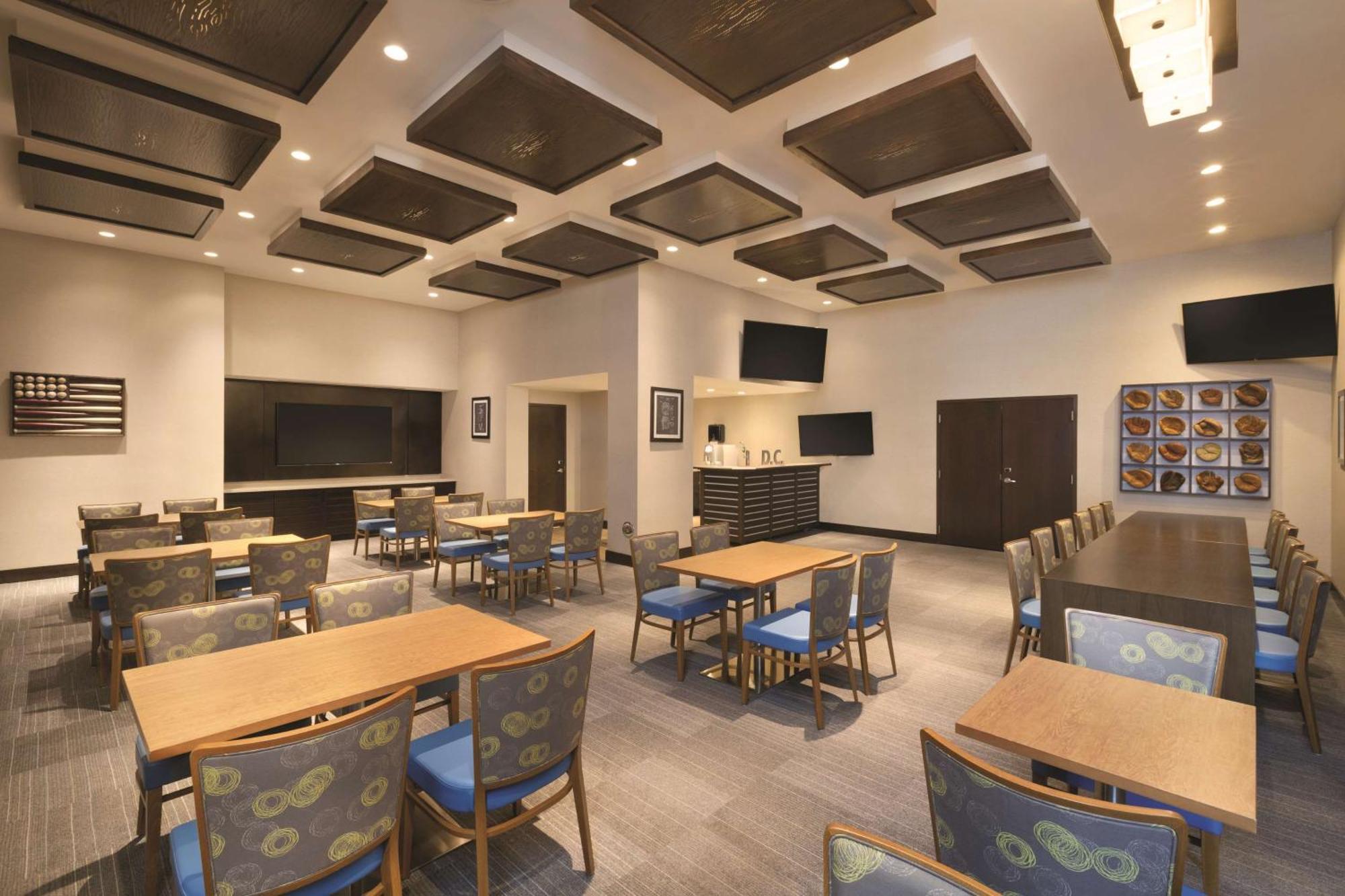 Hampton Inn & Suites Washington, D.C. - Navy Yard Экстерьер фото